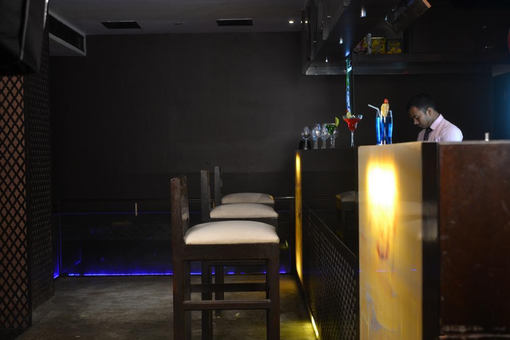 Sea Rock Inn 다만 외부 사진