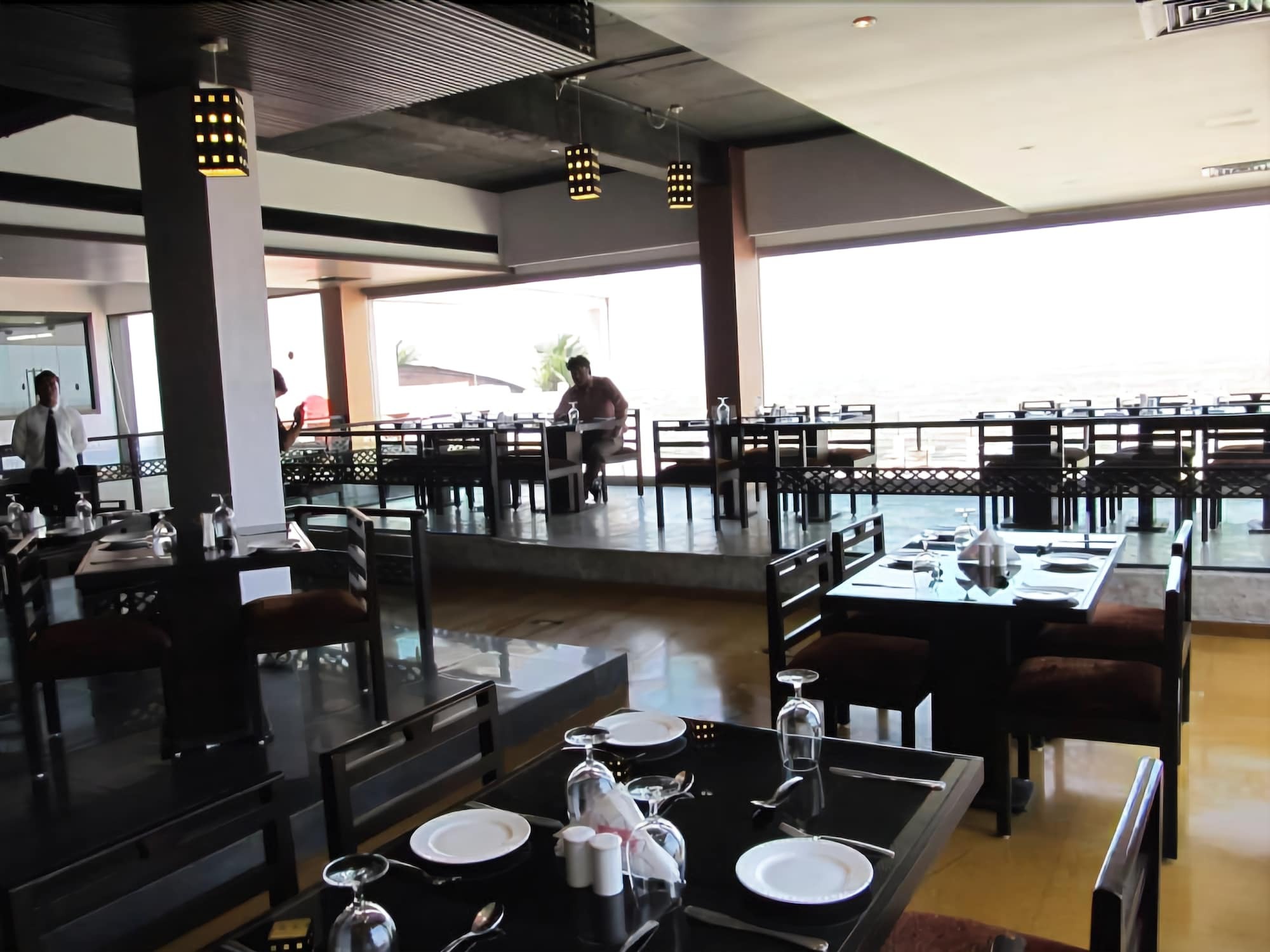 Sea Rock Inn 다만 외부 사진